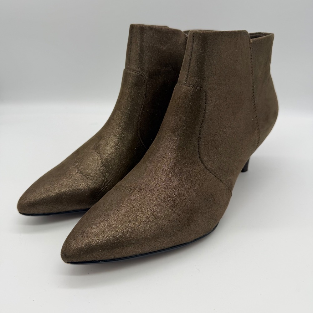 Clarks Linvale Sea Bronze Metallic Suede Kitten Heel Ankle Booties 7.5